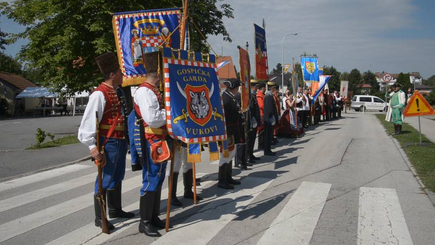 U Ivanić-Gradu je prisegnulo 12 članova povijesne postrojbe