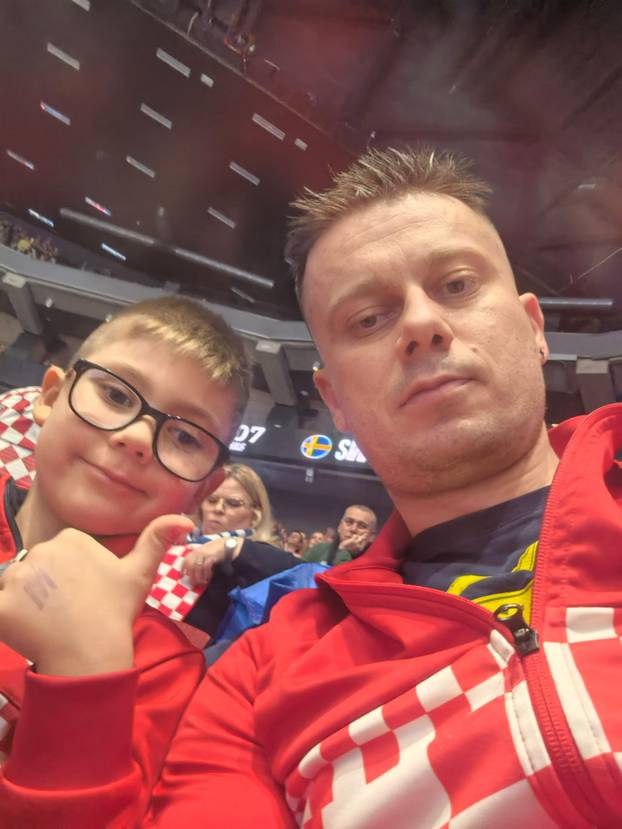 FOTO Čak su i njemački ovčari za nas! Ovako se hrvatski navijači nabrijavaju za polufinale Eura