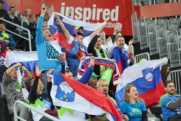 IHF Svjetsko rukometno prvenstvo 2025., Slovenija - Island