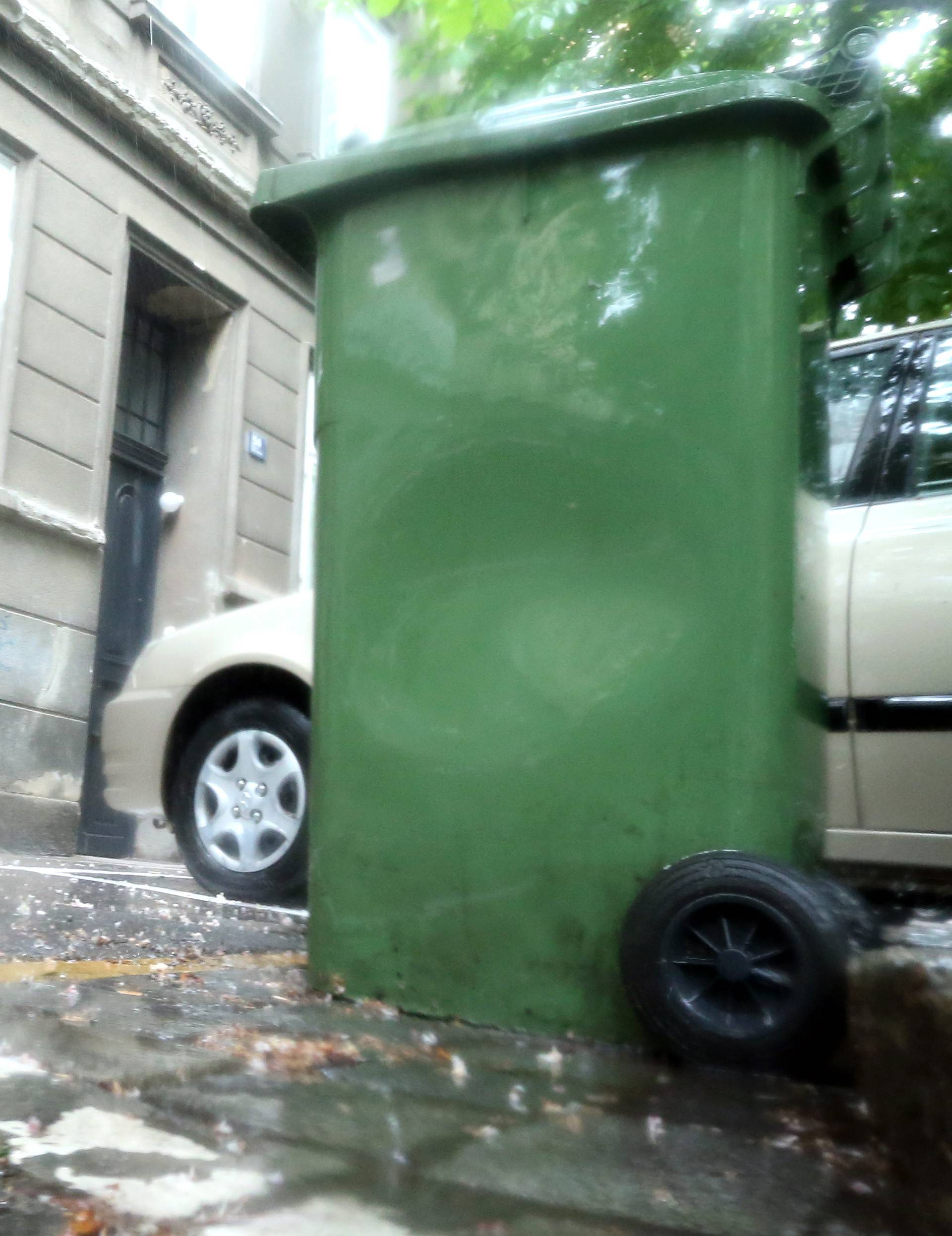 Horor u Zagrebu: Kraj kante za smeće ostavili bebu pa pobjegli
