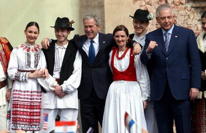 Zašto nam ne bi trebao biti smiješan doček Putina u Srbiji