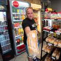 VIDEO Benzinska kod Varaždina počela prodavati kruh: 'Kako nam ide? Nije baš nešto...'