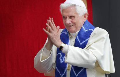 Benedikt XVI. u novoj knjizi govori o skandalima u Crkvi