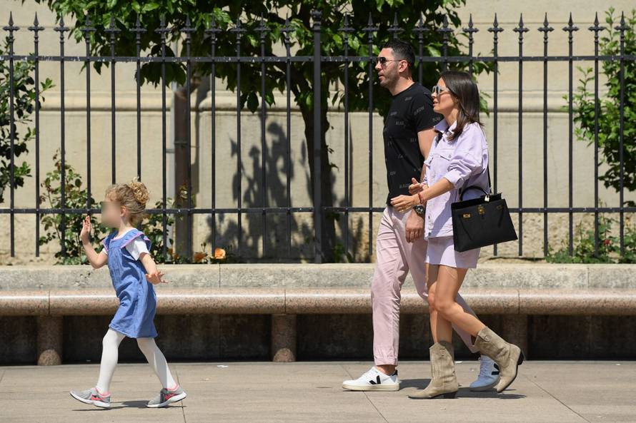 Lackovići se vratili u Hamburg: Nikolina otvorila Muzej iluzija