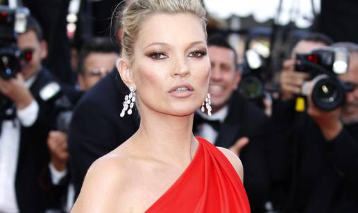 Zaprosio ju  grof: Kate  Moss se zaručila,  a u braku je s drugim