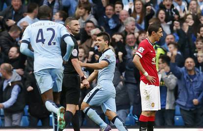 Agüero riješio United koji nije mogao parirati s desetoricom