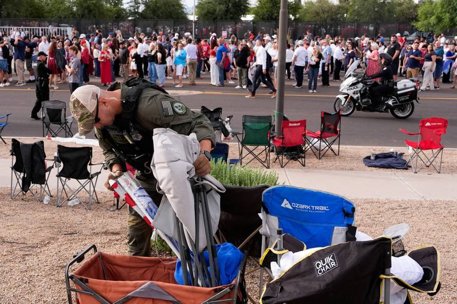 Memorial service for slain conservative commentator Kirk in Glendale