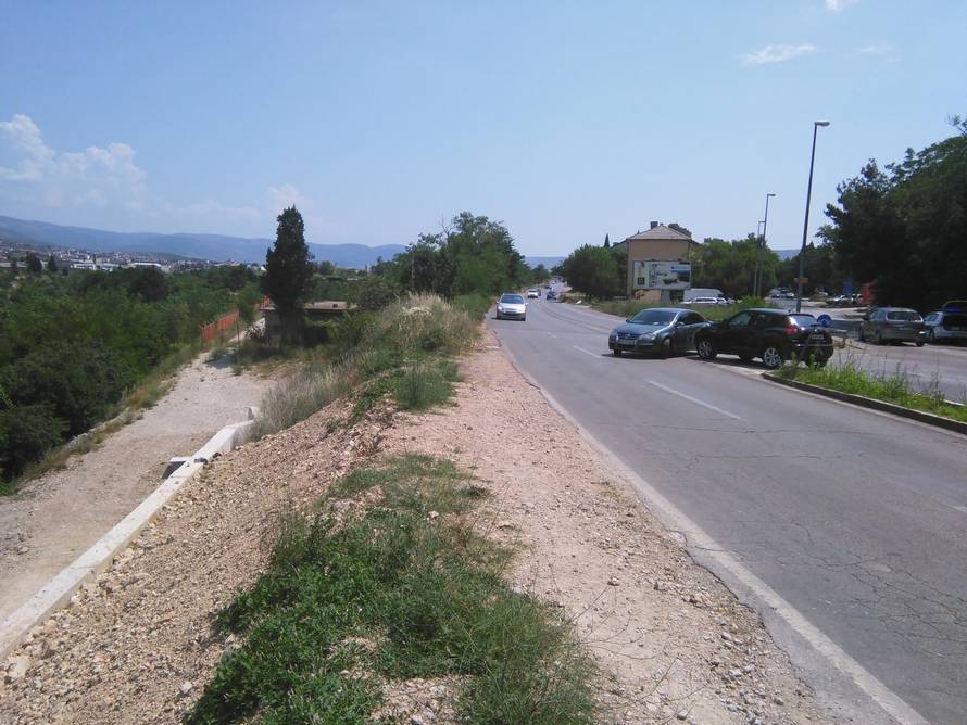 Nakon sudara se htio osvježiti u rijeci pa pao sa zida i poginuo