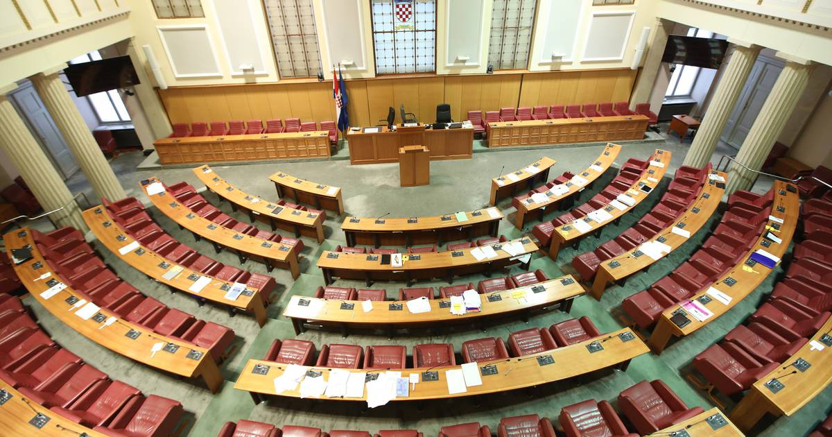 Citizens Sent Parliament Over 1,500 Letters Last Year