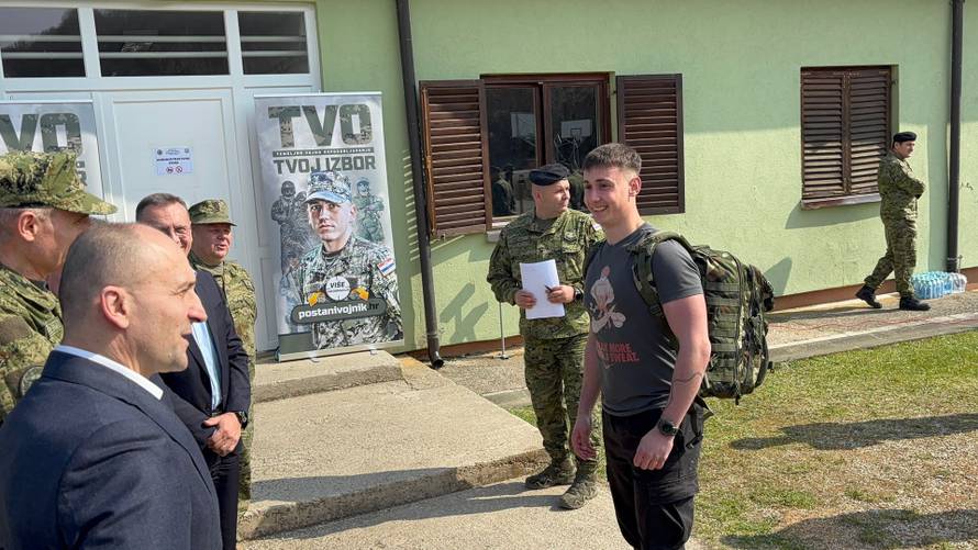 Prvi dan vojnog roka u Slunju