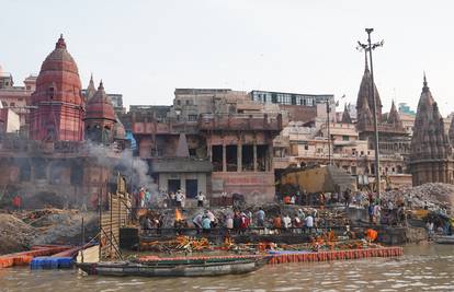 Varanasi - sveti indijski grad u koji tisuće ljudi odlaze umrijeti