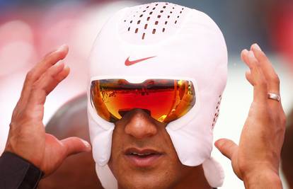 Svjetski rekorder: Amerikanac Eaton s maskom za hlađenje...