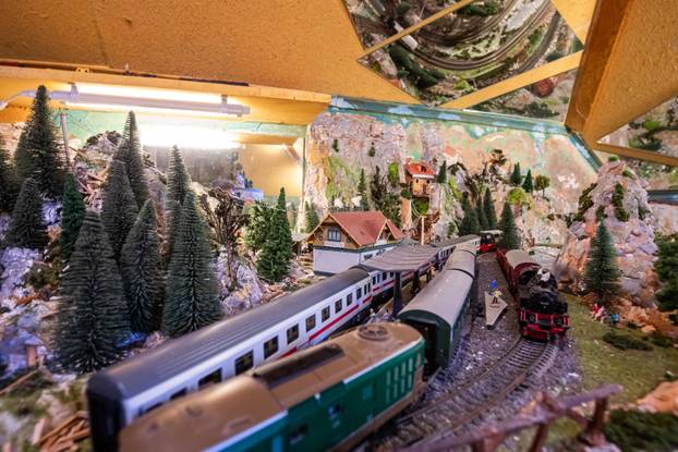 Oživio željeznicu koja je povezivala Konavle s Bečom: Pero je bajkovitu maketu gradio 12 godina