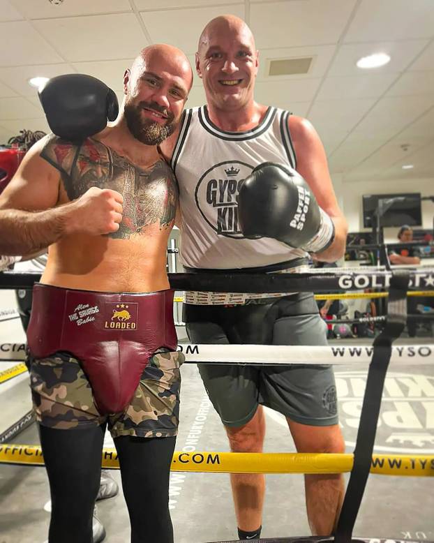 FOTO Ovo je transformacija Tysona Furyja kroz godine: Od mršavca do 180 kilograma