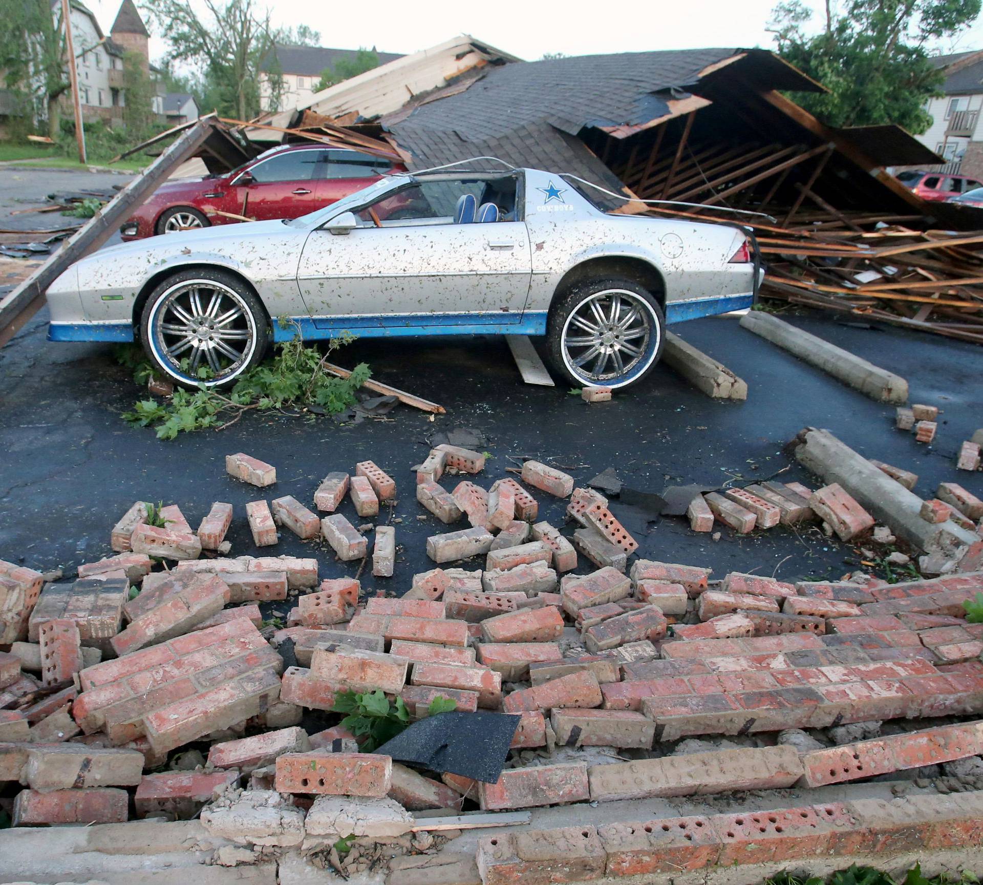 Najviše mrtvih u pet godina: Serija tornada poharala SAD