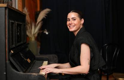 Ljubav više ne skrivaju: Nika Turković objavila romantičnu fotografiju s dečkom Zoranom