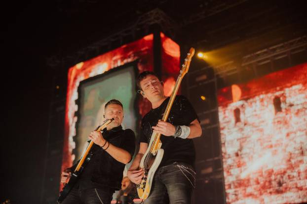 FOTO Pogledajte kako je bilo drugu večer zaredom na koncertu Thompsona u Splitu