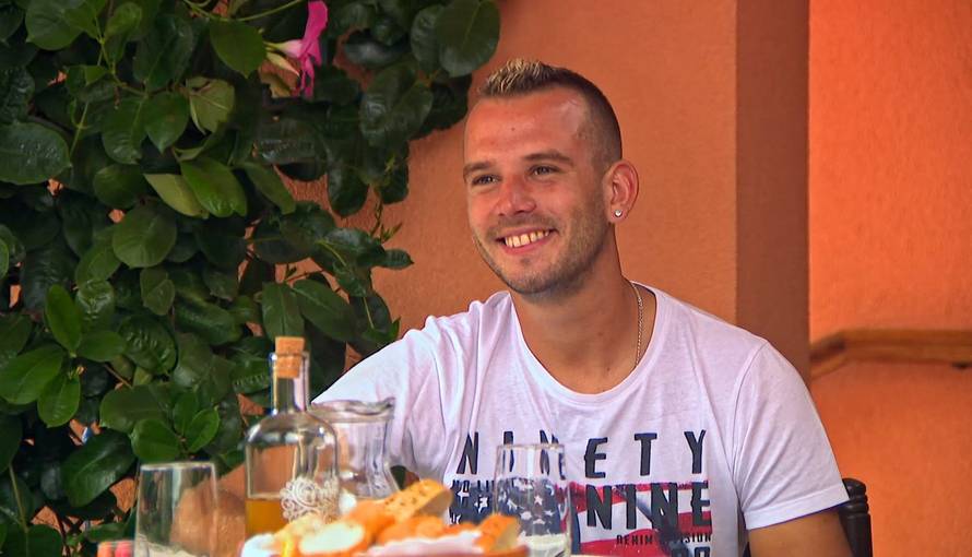 Djevojke su došle na farmu kod svojih farmera: 'Širila je ruke kao da će me jako zgrabiti'