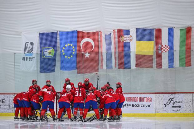 Zagreb:  Susret Hrvatske i Srbije na Svjetskom prvenstvu u hokeju za žene divizije III