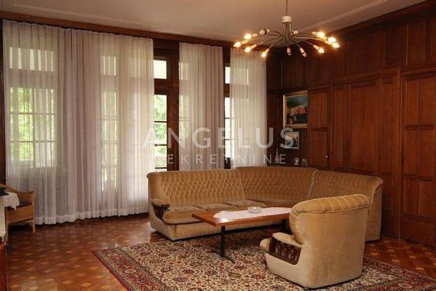 FOTO Netko u Zagrebu prodaje pola vile za 2,5 mil. eura! Na Tuškancu je, pogledajte iznutra