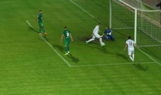 VIDEO U četvrtak igra protiv Hajduka, a sad je nasmijao sve: Srbin ušetao s loptom u gol