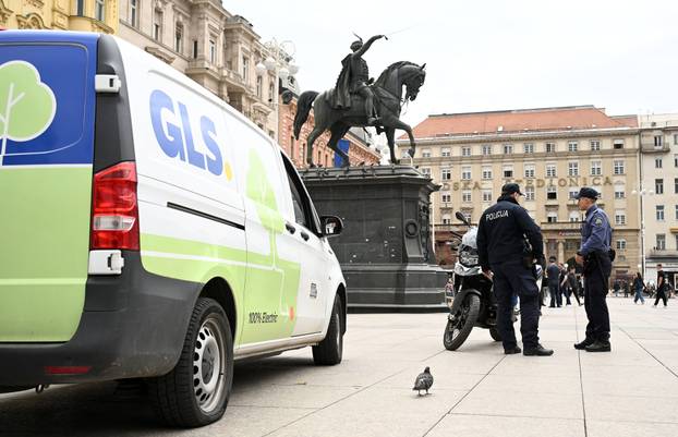 Zagreb: Kombi pregazio dijete na Trgu bana Jelačića