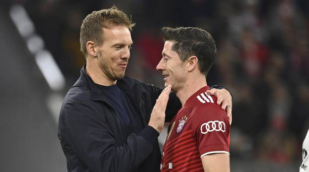 Robert LEWANDOWSKI (FC Bayern Munich) rejects contract offer from FC Bayern.