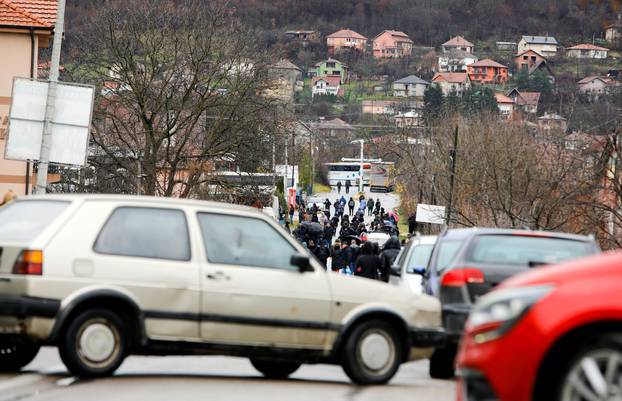 Kosovo Serbs block the road near the village of Rudine