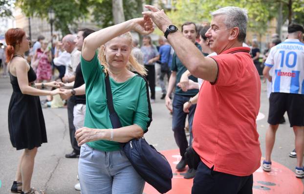 Zagreb: Plesnjak na Zrinjevcu