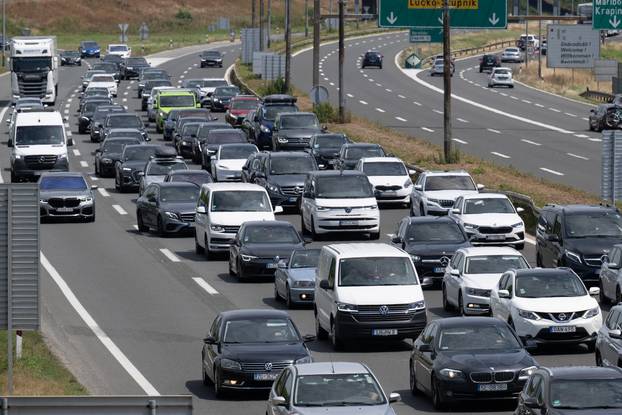 Zagreb: Gužve na naplatnoj postaji Lučko