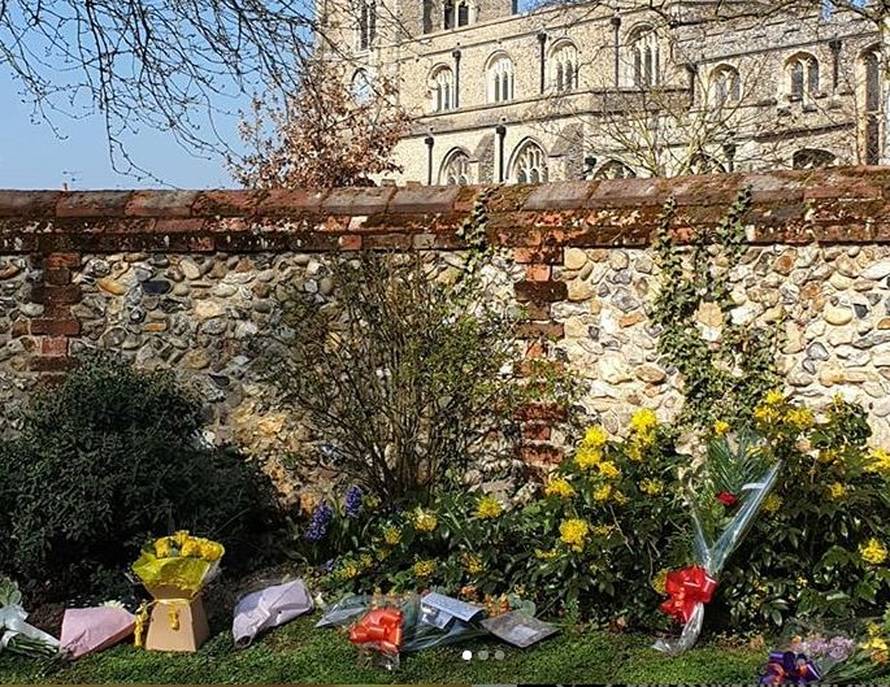 Pogreb Keitha Flinta se odužio: Tužni fanovi zaustavljali lijes