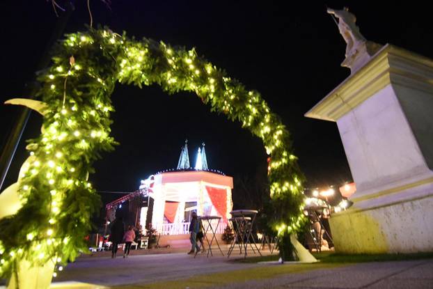 Bjelovar: Grad nikad ljepši u blagdanskom ruhu, a i advent je naraskošniji ikad