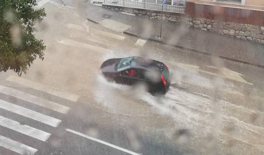 VIDEO Potop u Rijeci! Sve pliva