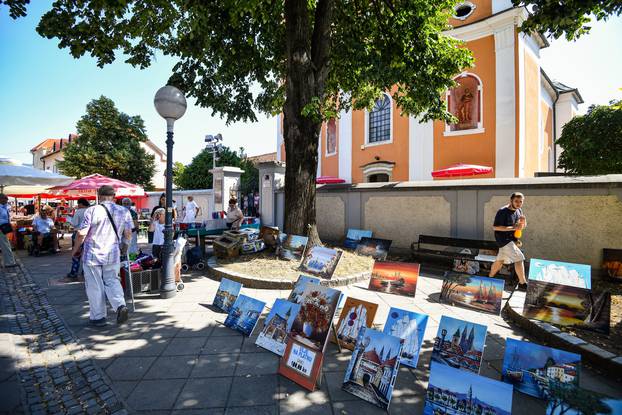 Blagdan u Stenjevcu: Građani na misnom slavlju i proštenju