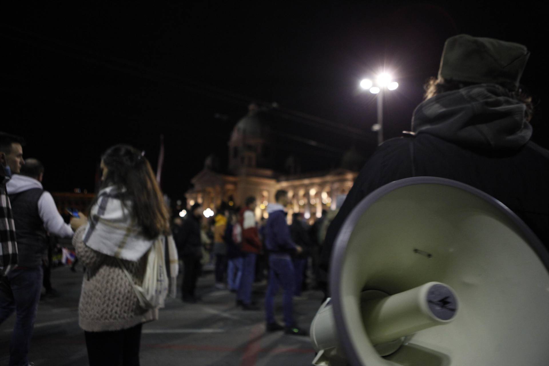 Prosvjedi na ulicama Beograda zbog uvođenja covid potvrda 