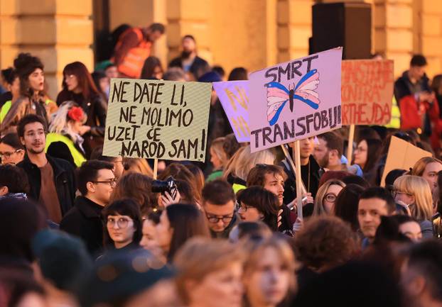 Zagreb: Održan jubilarni 10. Noćni marš za prava žena "Žene – kičma otpora"