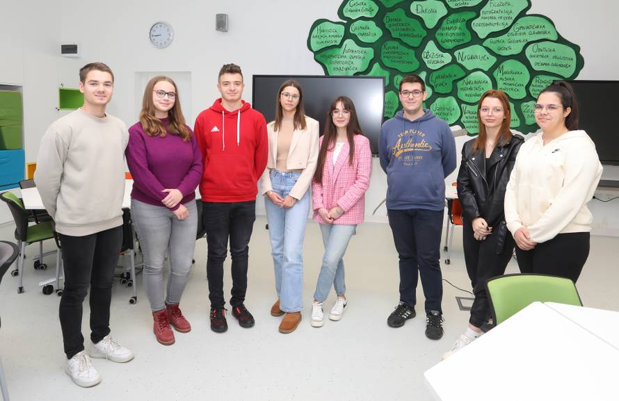 Ogulin: Reportaža iz Gimnazije Bernardina Frankopana