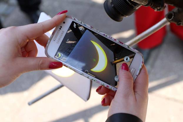 ?akovec: Astronomsko društvo Vega organiziralo promatranje pomr?ine Sunca
