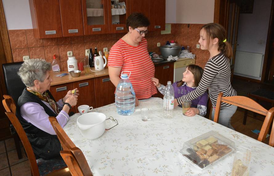 'Nafta nam je i ranije uništila polja, na njima ništa ne raste'