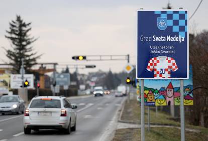 Na ulazu u Svetu Nedelju postavljena tabla u čast Jošku Gvardiolu