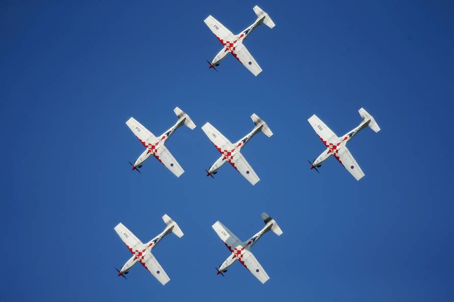 Aeromiting: Posjetitelji uživali u spektakularnom programu