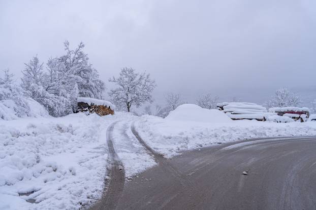 Zimska idila u selu Kuterevu 