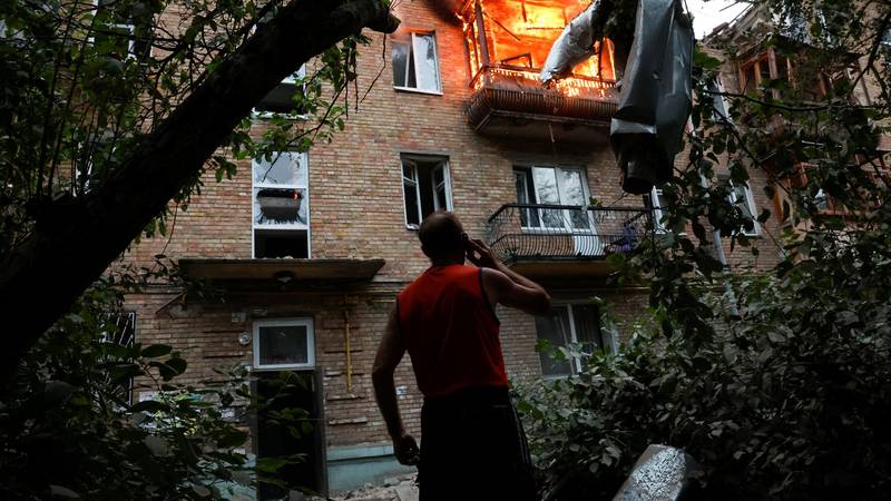 Novi ruski napad na Kijev: Ubijeno je najmanje šestero ljudi, među njima i dječak (6)