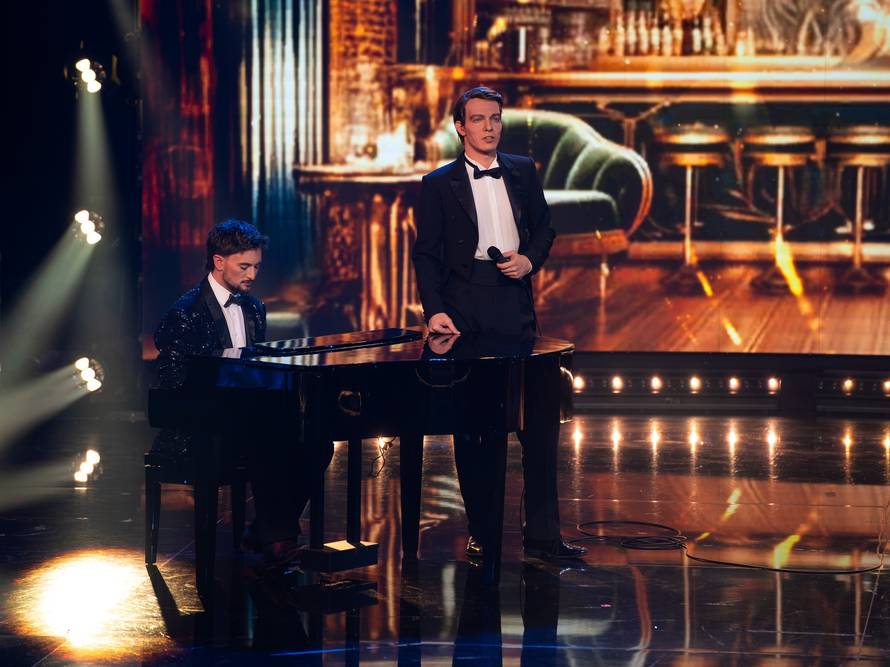 VIDEO Lovro Juraga snažnim i emotivnim nastupom odao počast Franku Sinatri