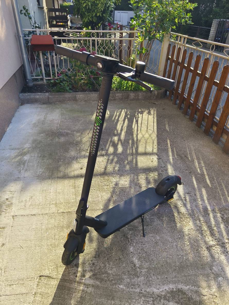 Isprobali smo Acer ES5 romobil za vožnju kroz urbanu džunglu