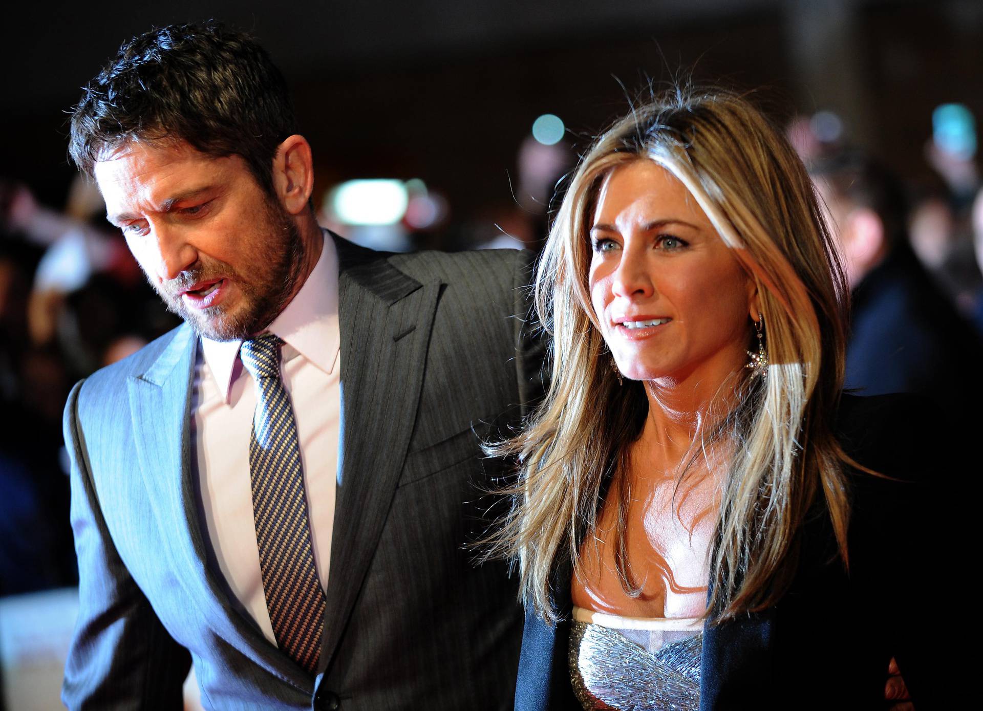 Jennifer Aniston i Gerard Butler nekoć su bili članovi seks kulta?