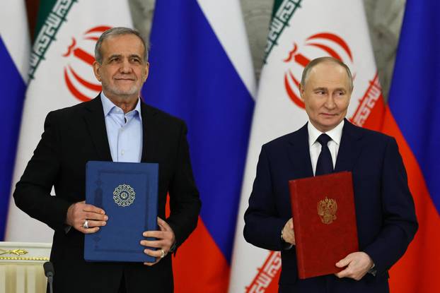 Iranian President Masoud Pezeshkian visits Russia