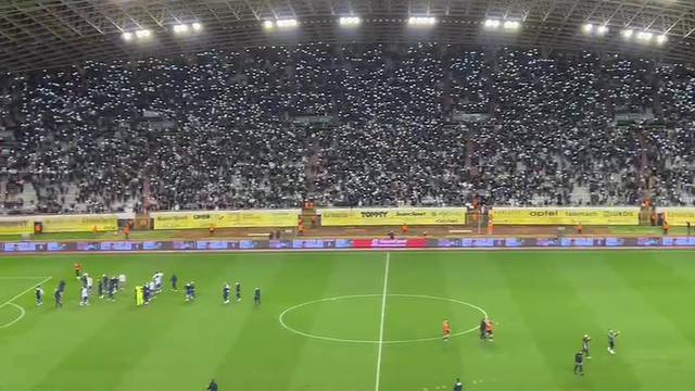 VIDEO Hajduk, tisuće svjetala i Dalmatino: Pogledajte kako je Poljud proslavio jesenski naslov