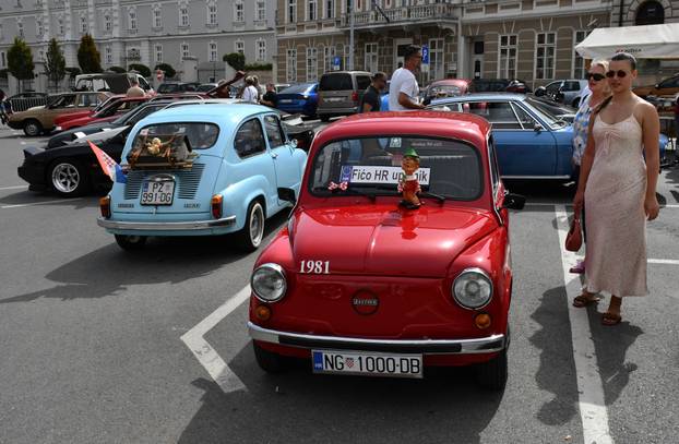 Požega: Čuveni modeli izloženi u sklopu oldtimer manifestacije"Trophy Zlatnom dolinom 2026."