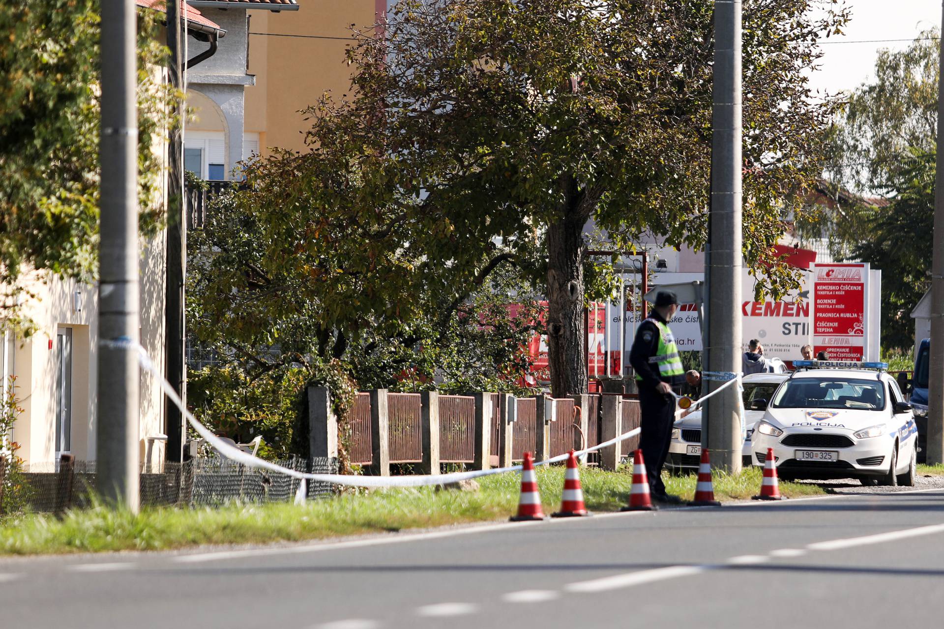 Zagreb: Očevid na mjestu prometne nesreće u Ježdovečkoj ulici